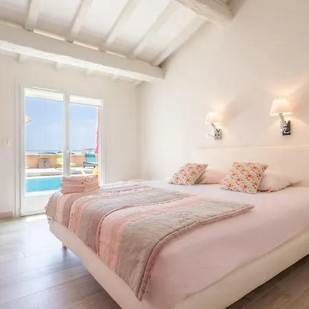 Le Mas D'esterel Saint-Raphael (Var)